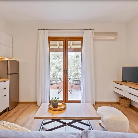 Lola Appartamento Liapades