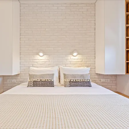 Apartment Lola *