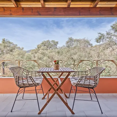 Lola Apartment Liapades