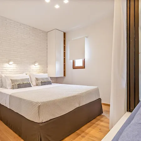Lola Apartment *