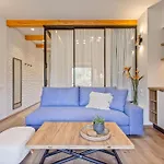 Lola Apartman *