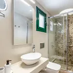 Lola Apartman *